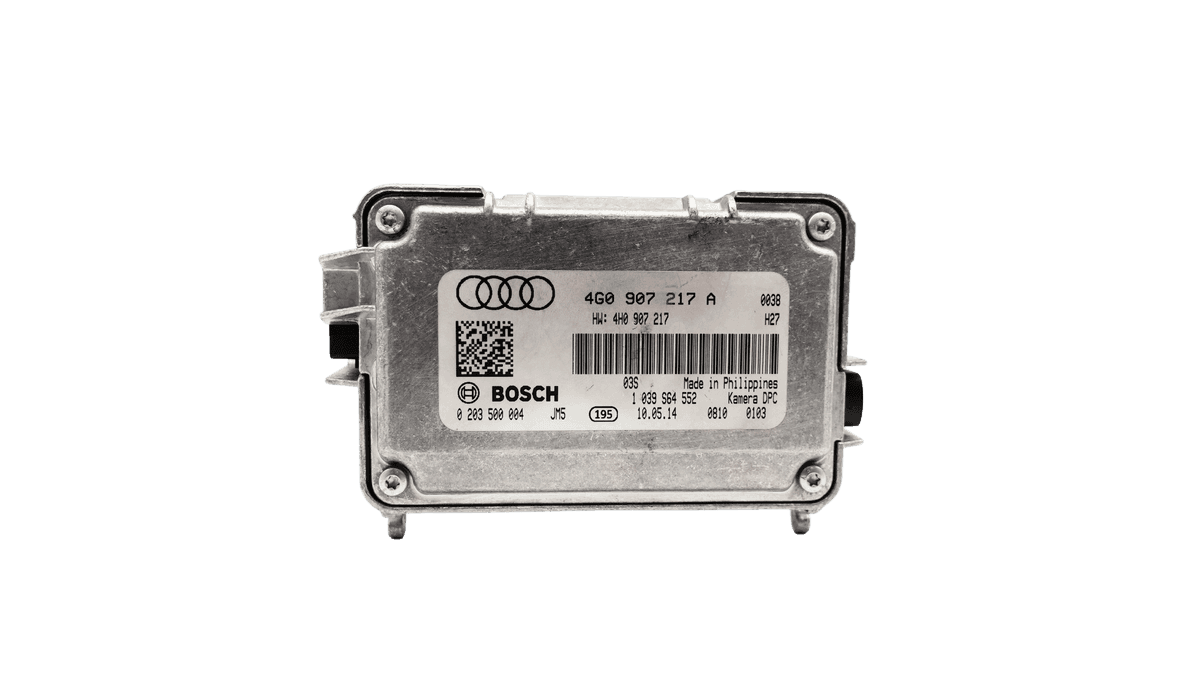 Professionelle Instandsetzung der DPC Kamera für Audi A6 4G, A8 4H und VW Touareg 7P bei Revonik GmbH – Behebung von Sensorfehlern und Kameraproblemen.