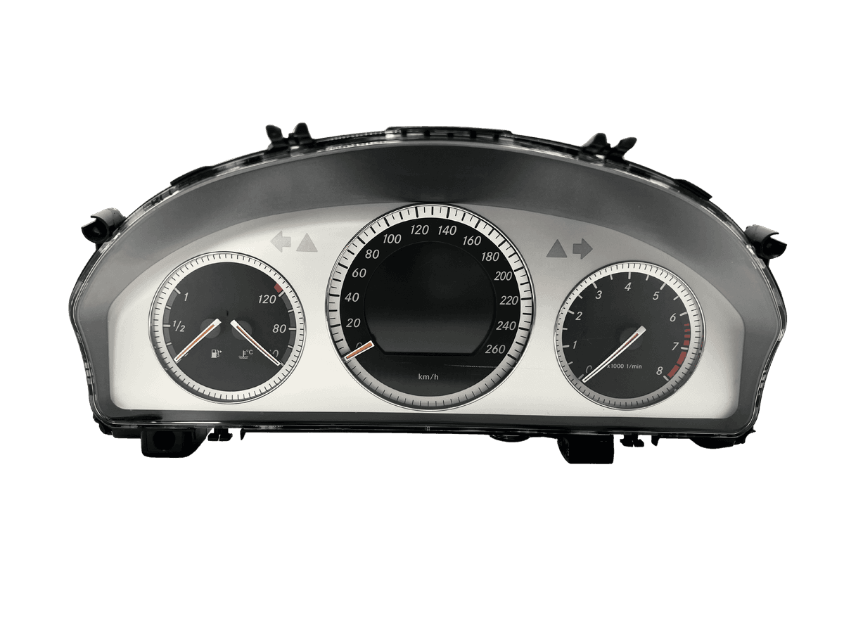 Mercedes C-Klasse W204 Tacho mit Displayfehler – Reparaturservice für defekte Kombiinstrumente