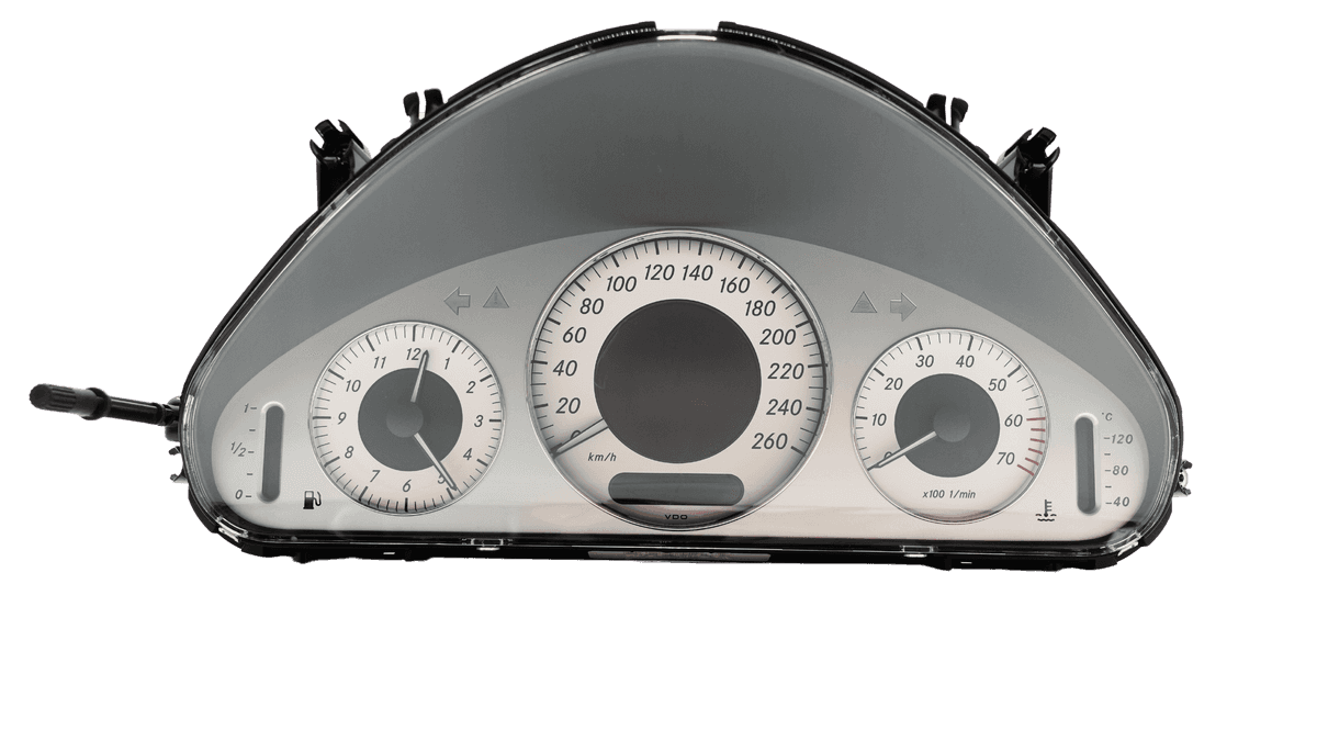 Mercedes E-Klasse W211 Tachoanzeige mit Fehlern – Kombiinstrument Reparatur