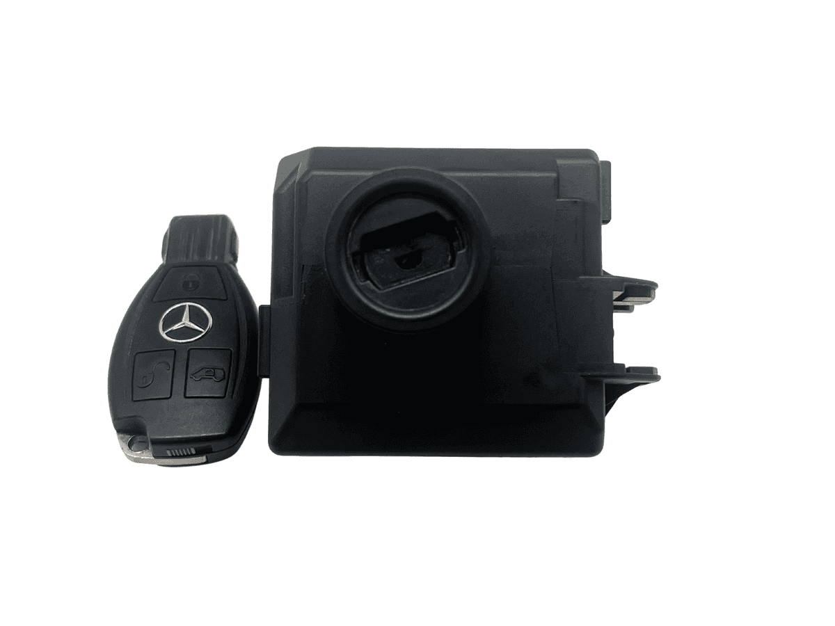 Defektes Mercedes EZS Zündschloss im W447 – V-Klasse zeigt Startprobleme durch Elektronikfehler